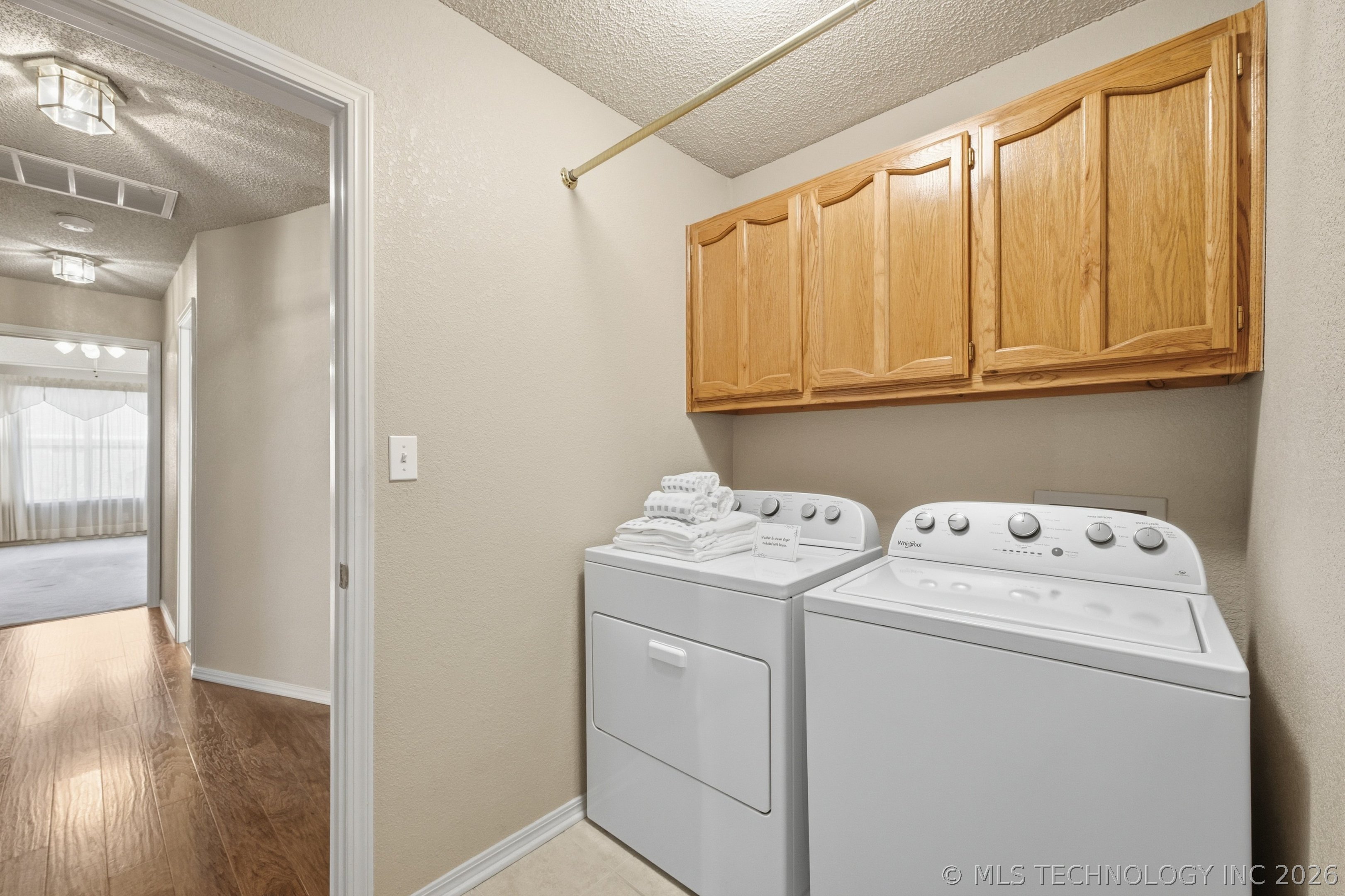 704 E Helena Street Property Photo 28