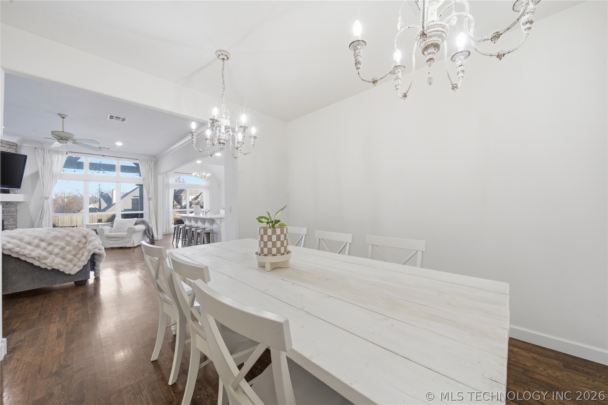 10917 S Sycamore Street Property Photo 6