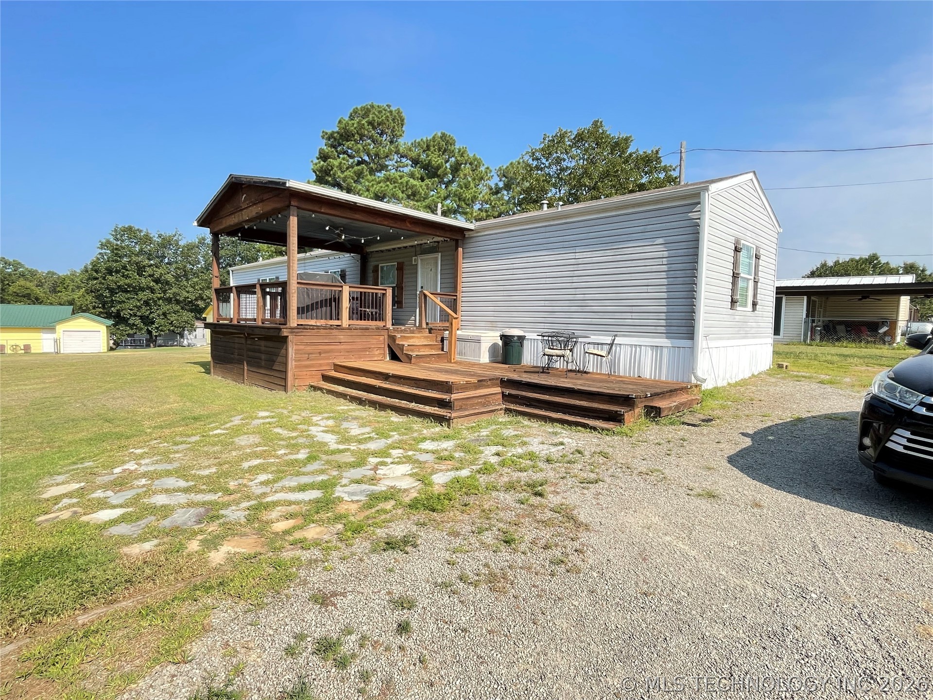 114838 S 4298 Property Photo 4