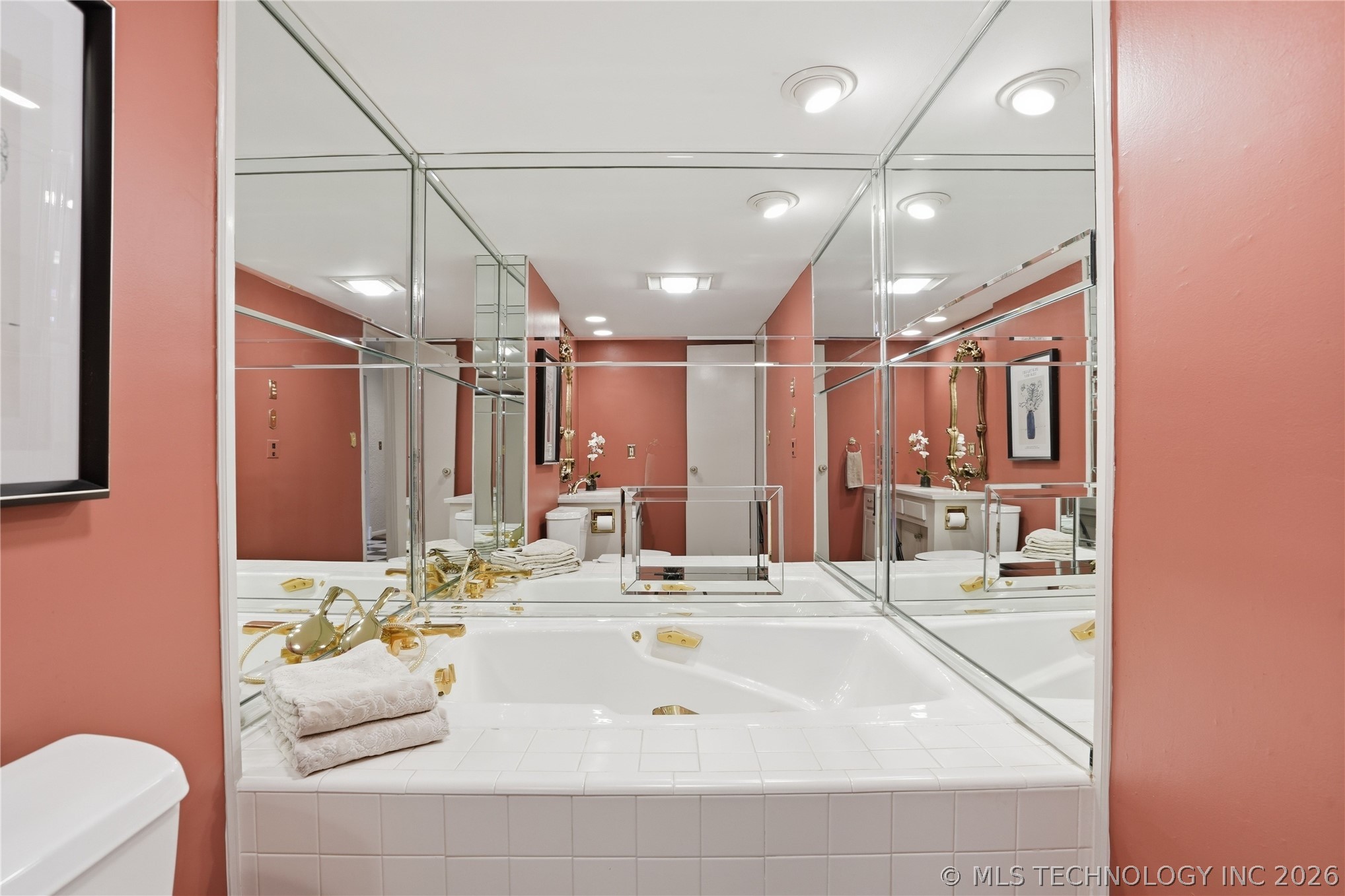 5922 S Atlanta Place 2 Property Photo 15