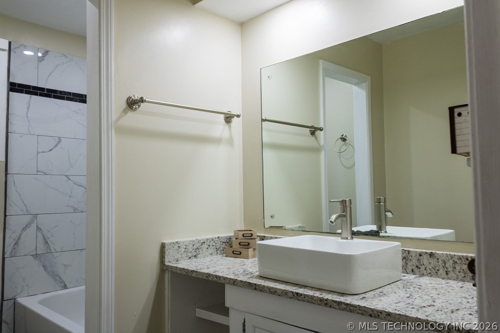 4804 E 68th Street 111 Property Photo 44