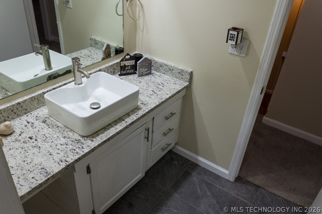 4804 E 68th Street 111 Property Photo 48