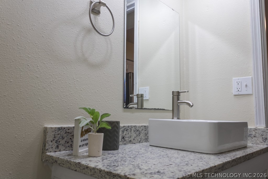 4804 E 68th Street 111 Property Photo 67