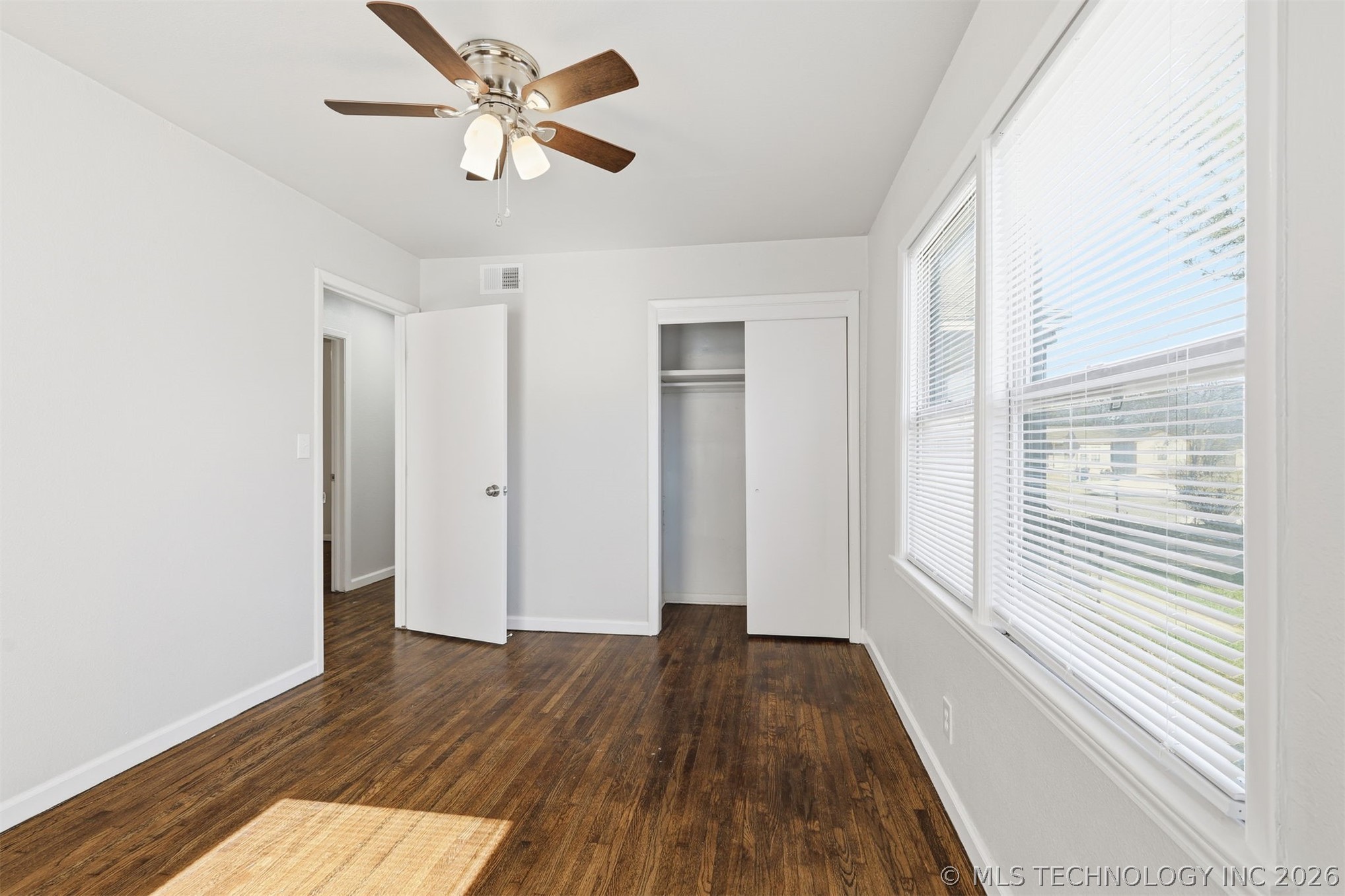 4554 Iroquois Avenue Property Photo 9