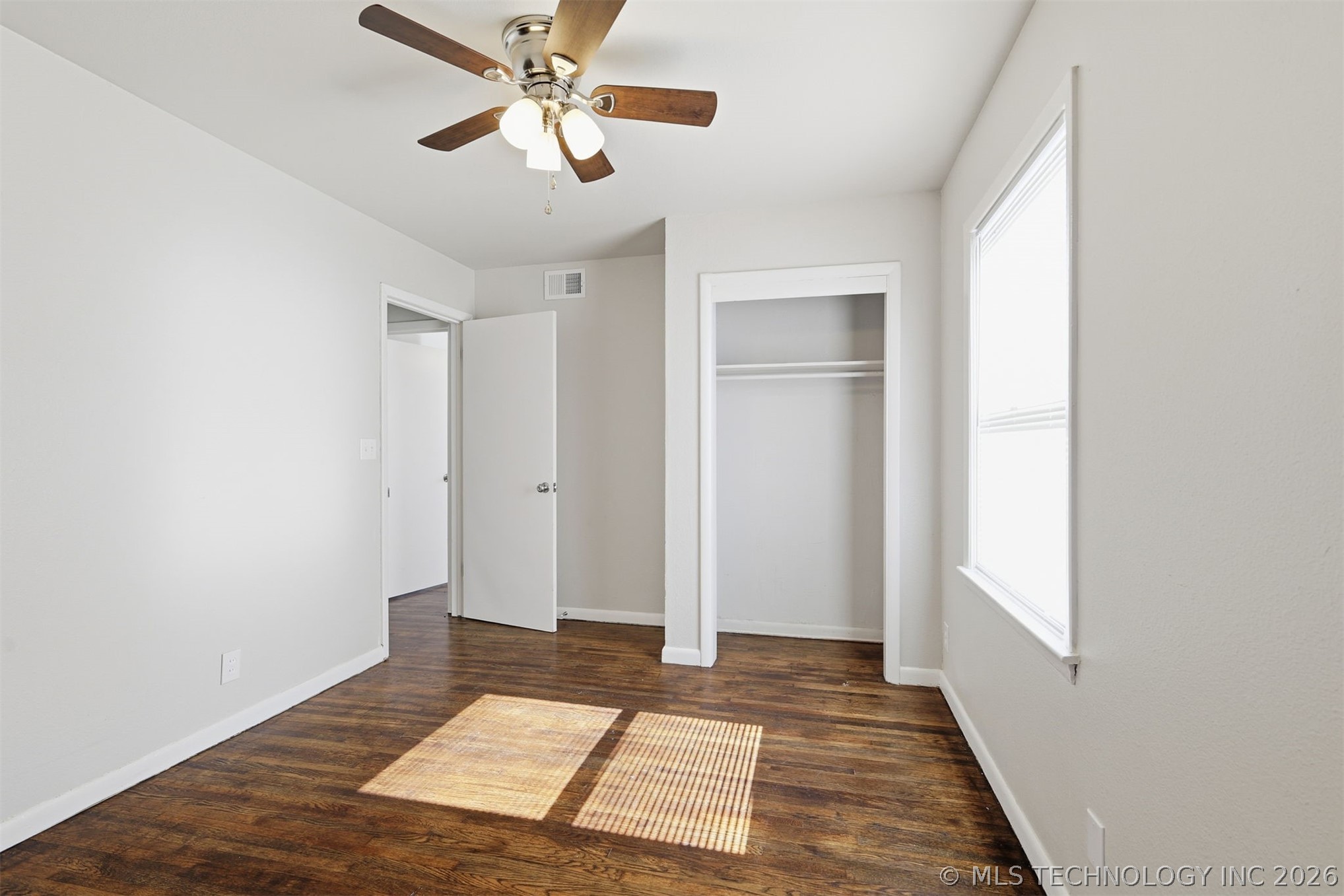 4554 Iroquois Avenue Property Photo 10