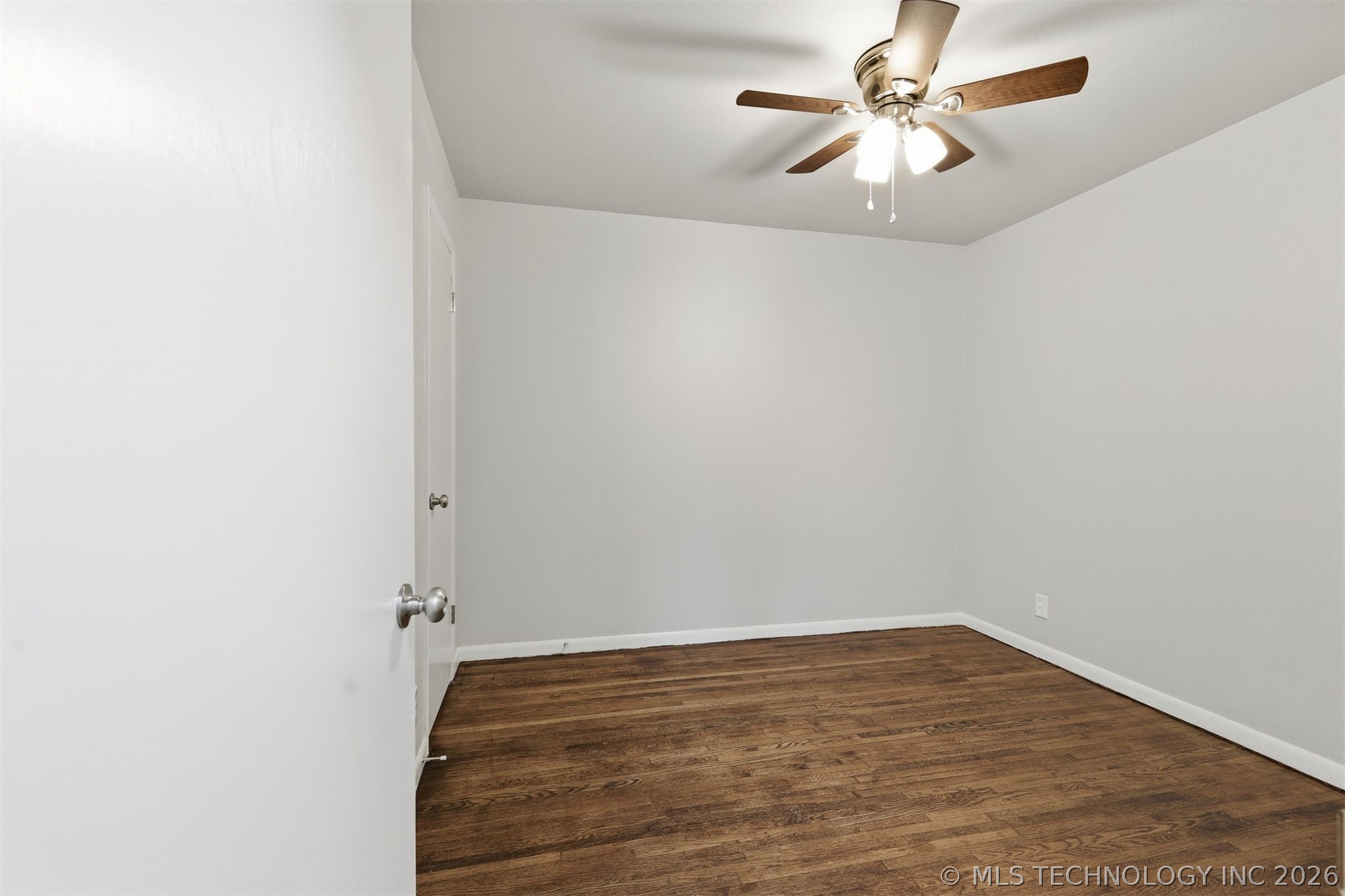 4554 Iroquois Avenue Property Photo 11