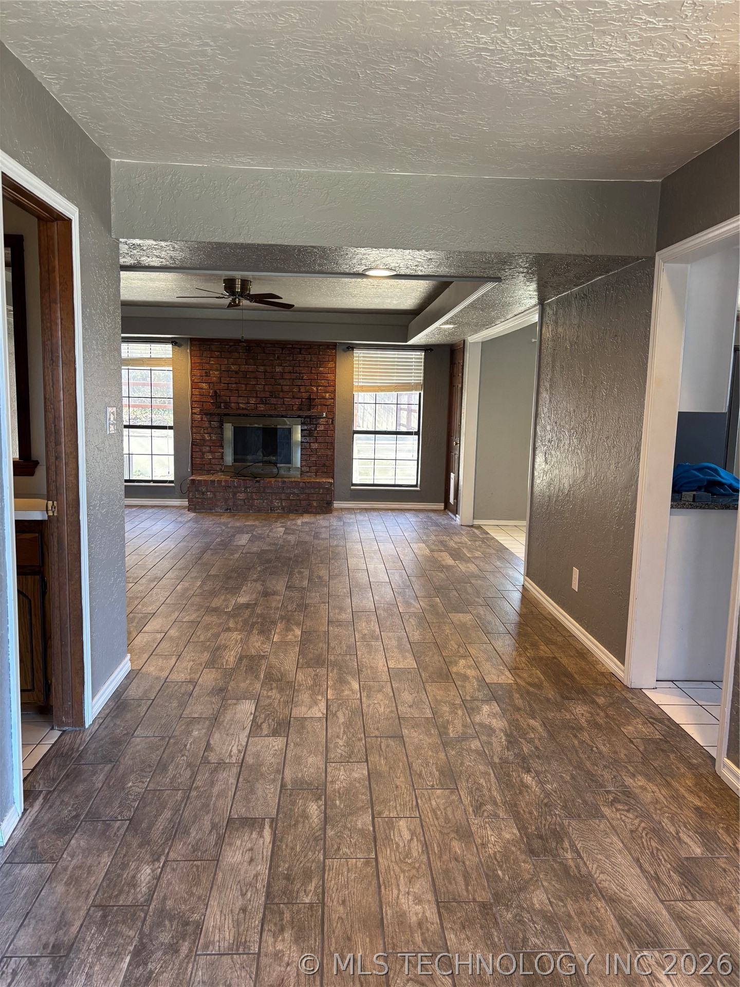 1421 Lakehurst Property Photo 6