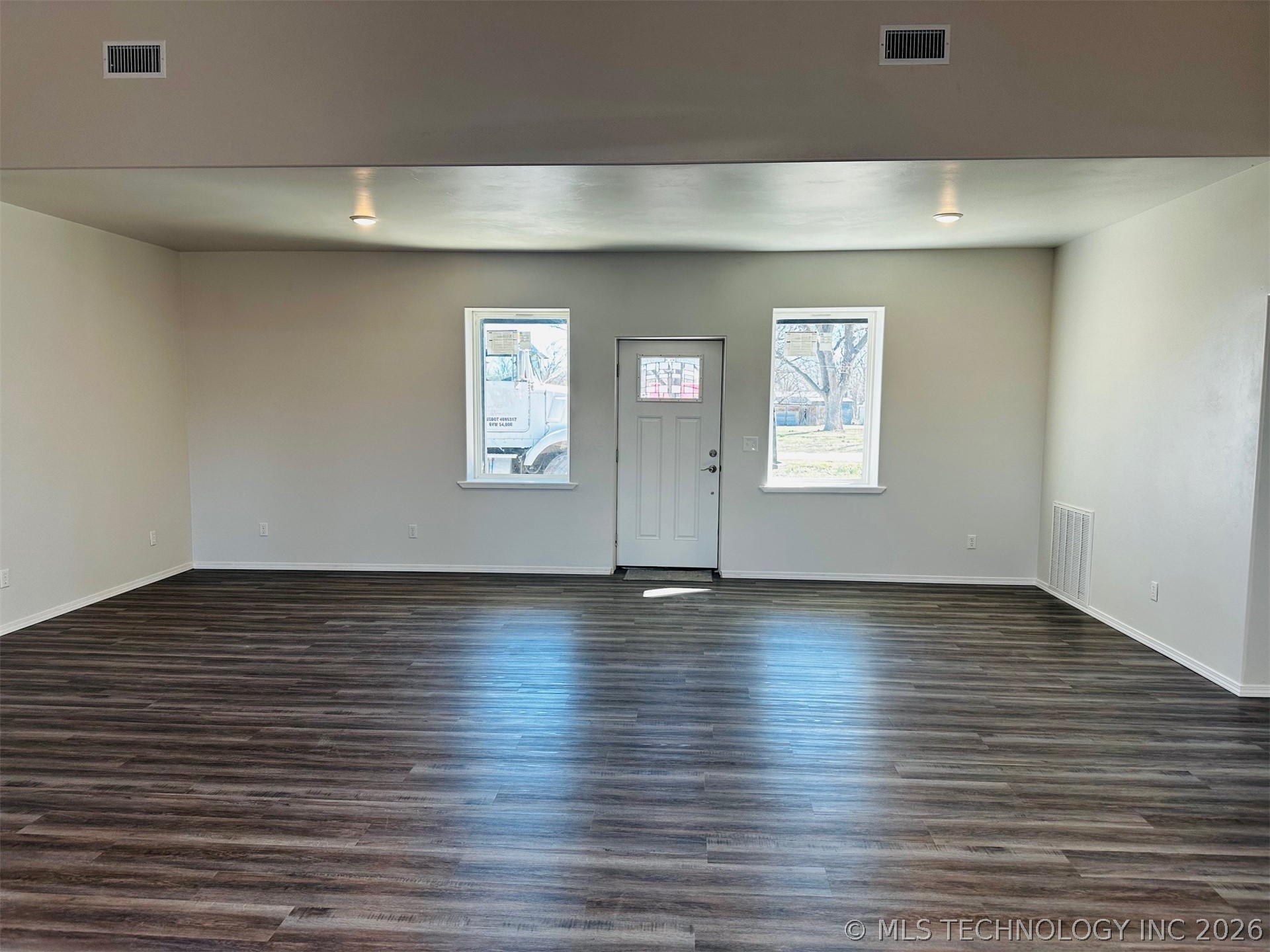 1105 S Lark Street Property Photo 12
