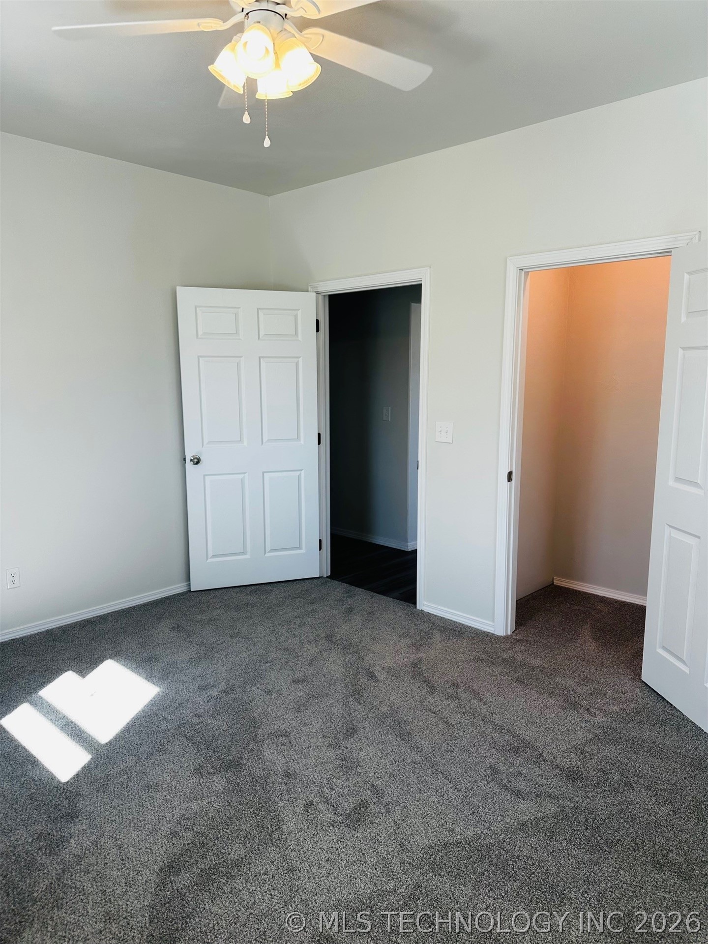 1105 S Lark Street Property Photo 13