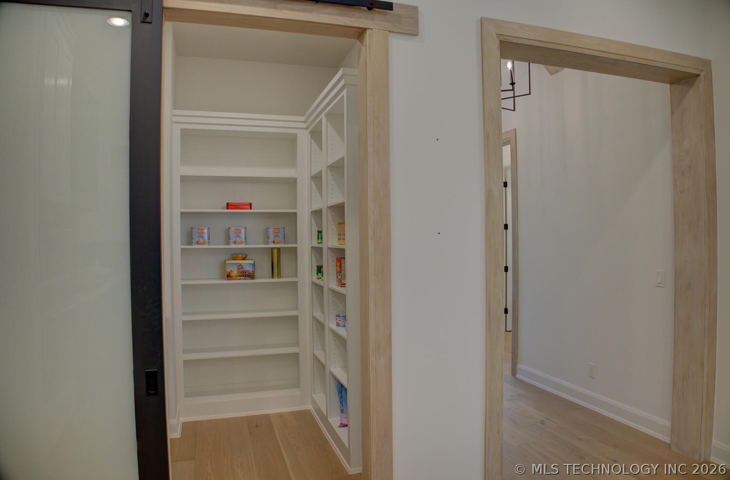 910 W 86th Street S Property Photo 18
