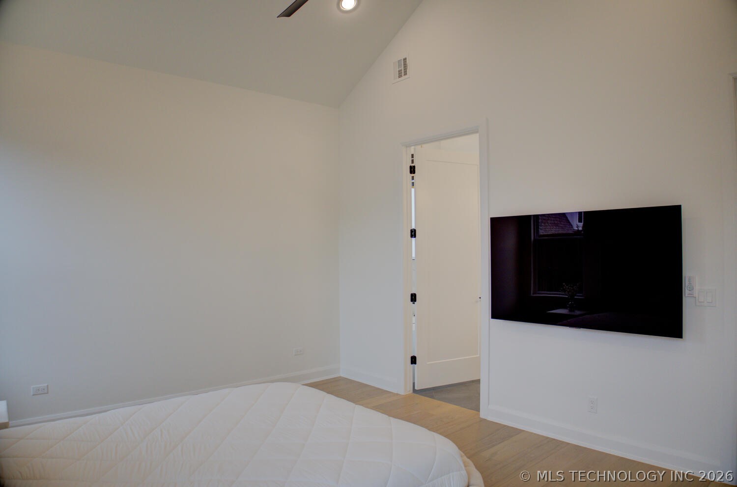 910 W 86th Street S Property Photo 29