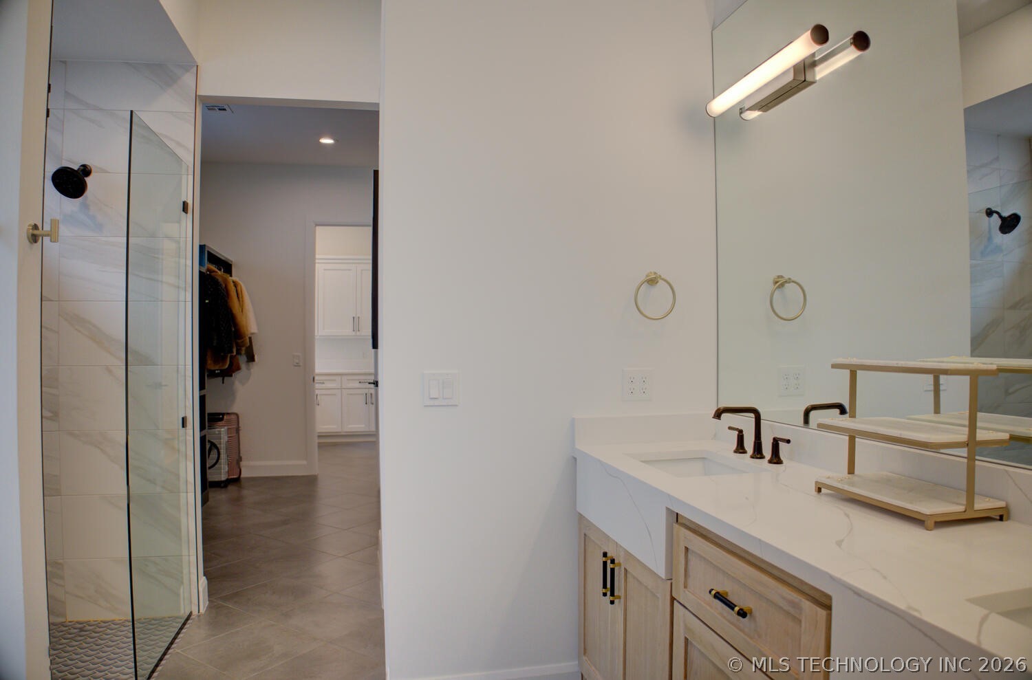 910 W 86th Street S Property Photo 33