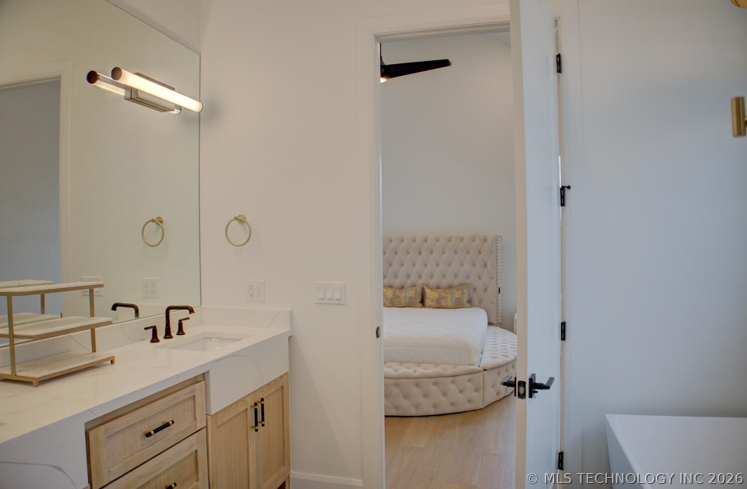 910 W 86th Street S Property Photo 36