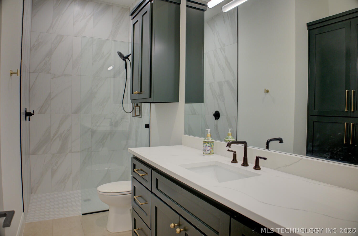 910 W 86th Street S Property Photo 46