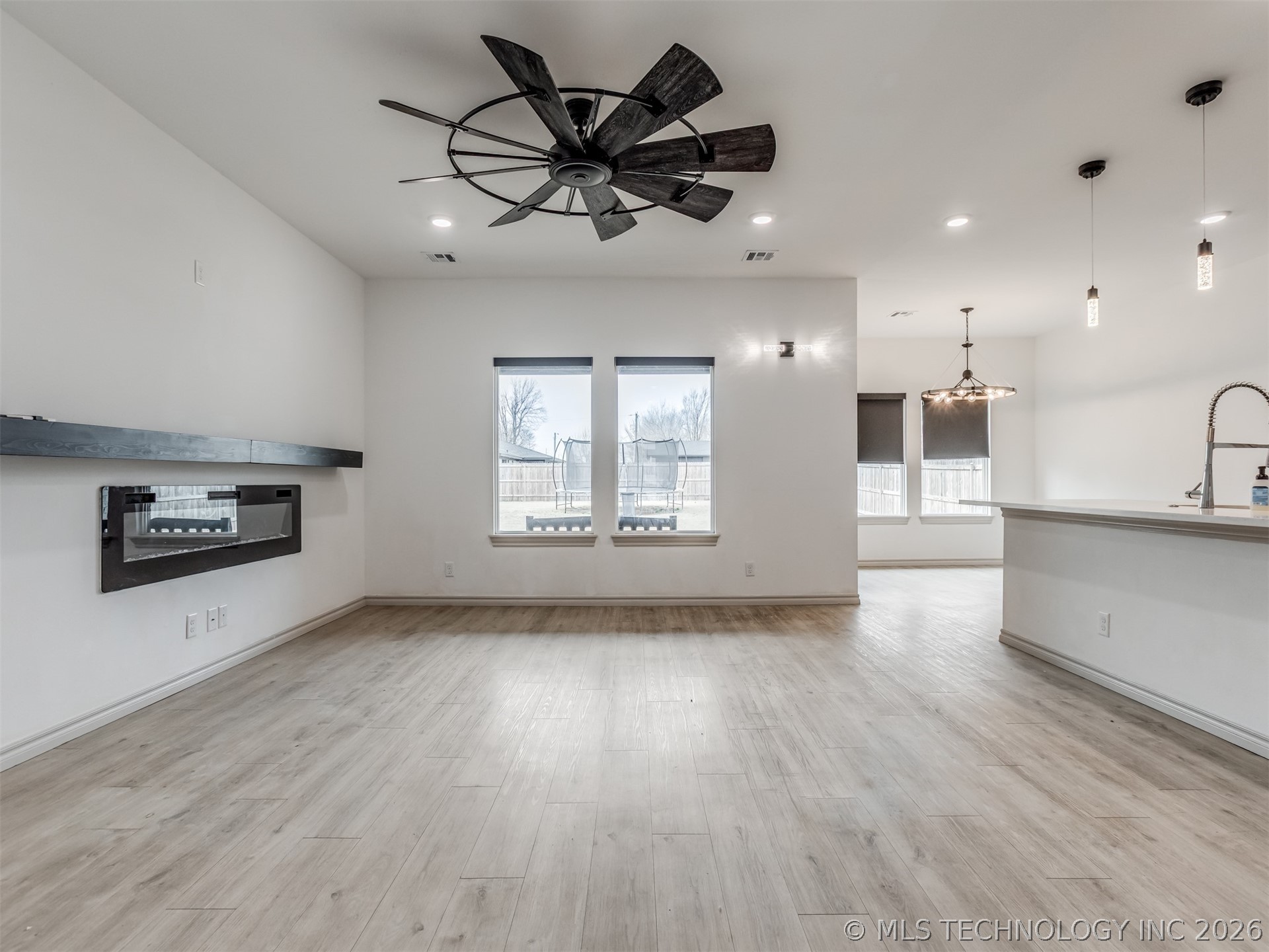 4632 E Chestnut Avenue Property Photo 6