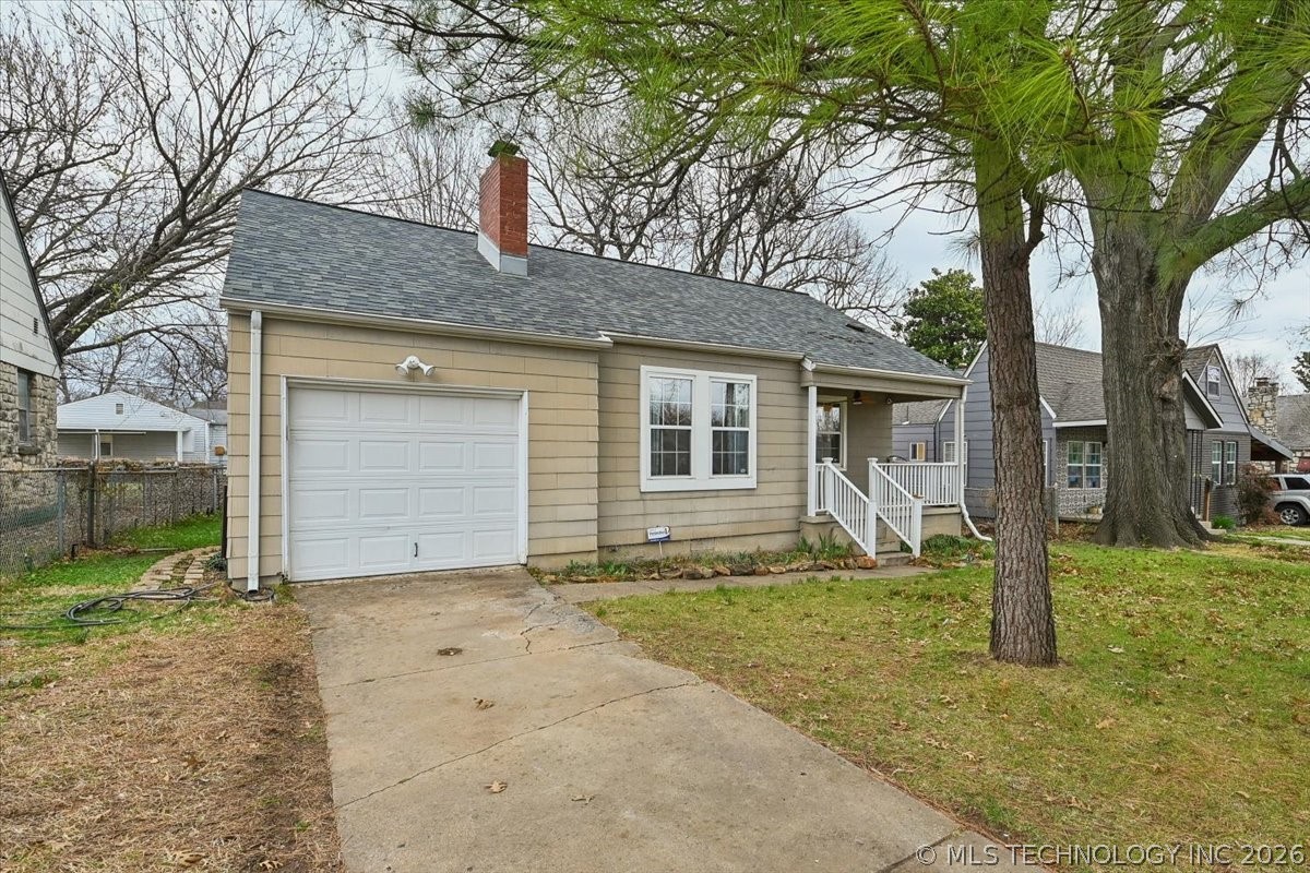 3407 E 5th Place Property Photo 3