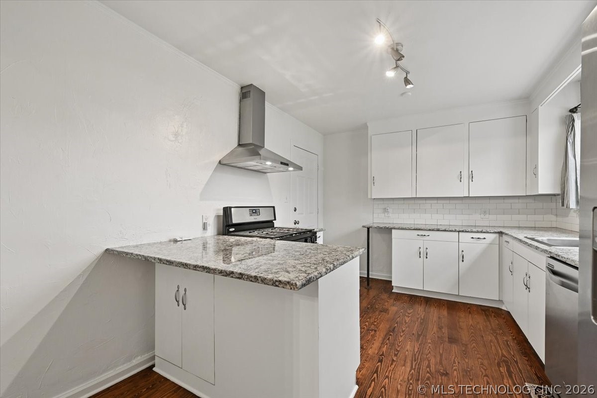 3407 E 5th Place Property Photo 14
