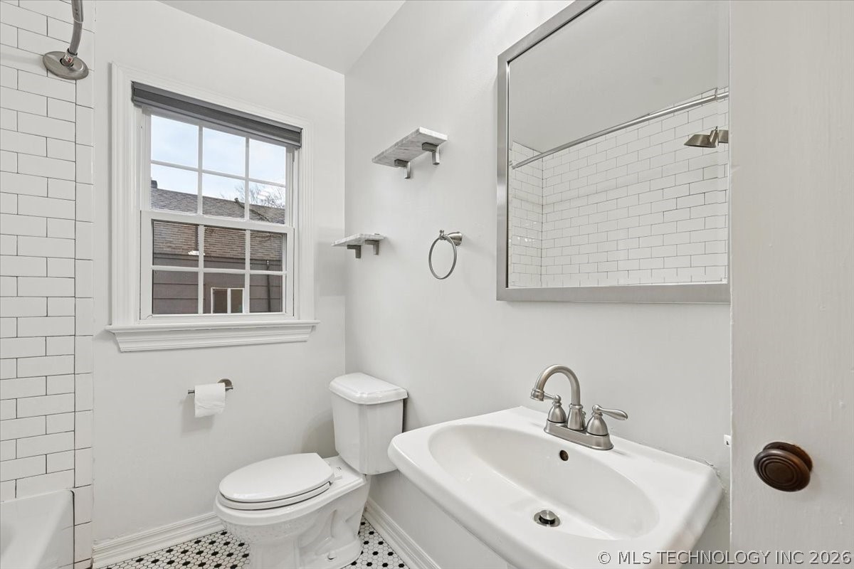 3407 E 5th Place Property Photo 24