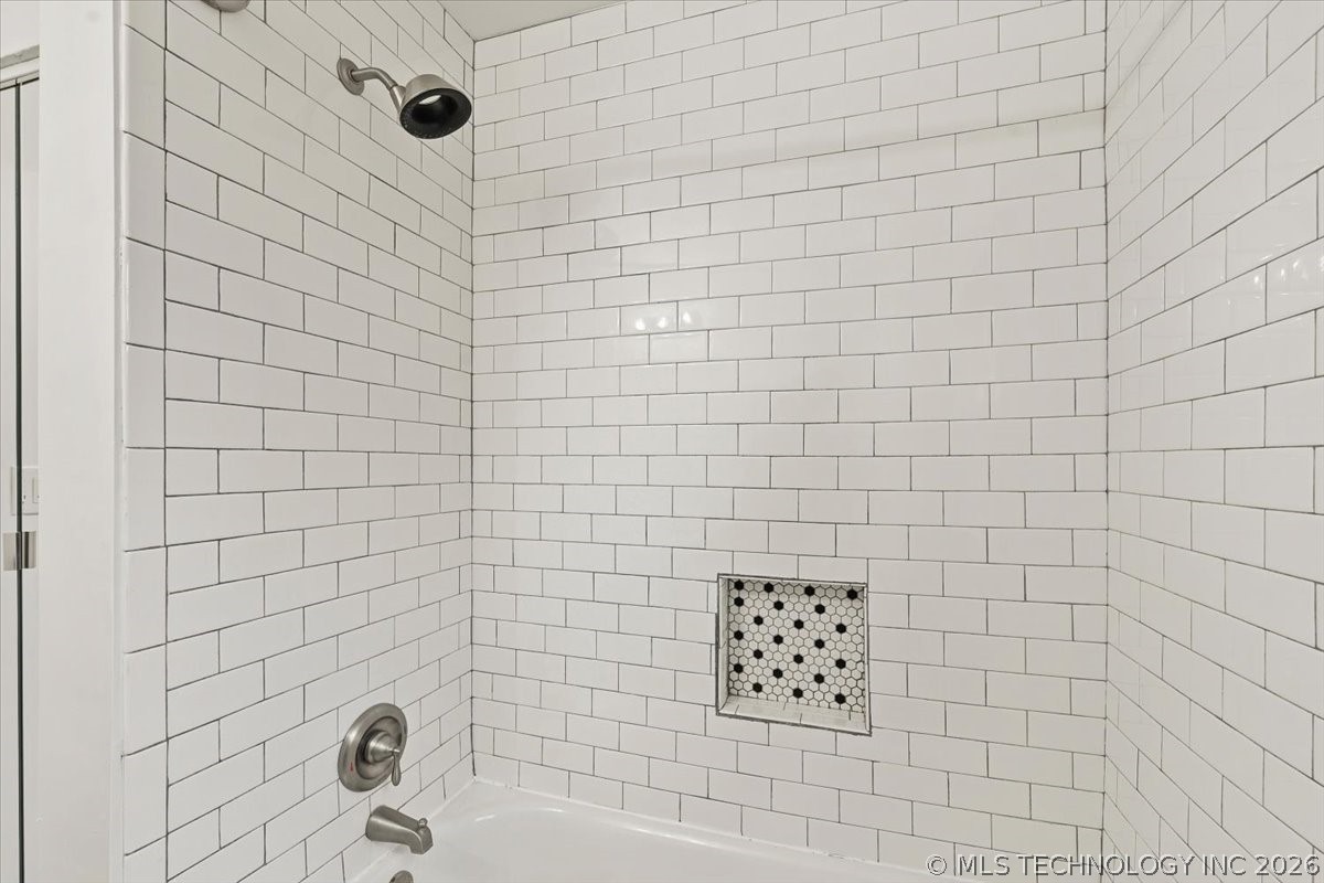 3407 E 5th Place Property Photo 25
