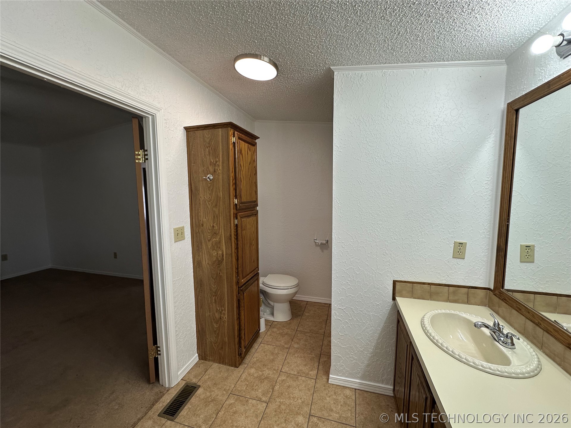 6 S Prince Property Photo 15