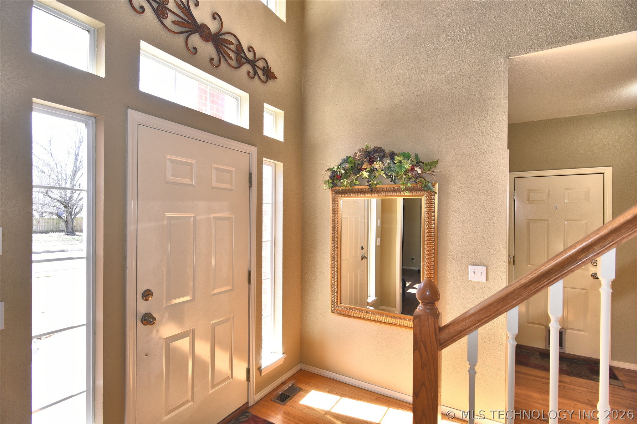3016 W Hartford Street Property Photo 4