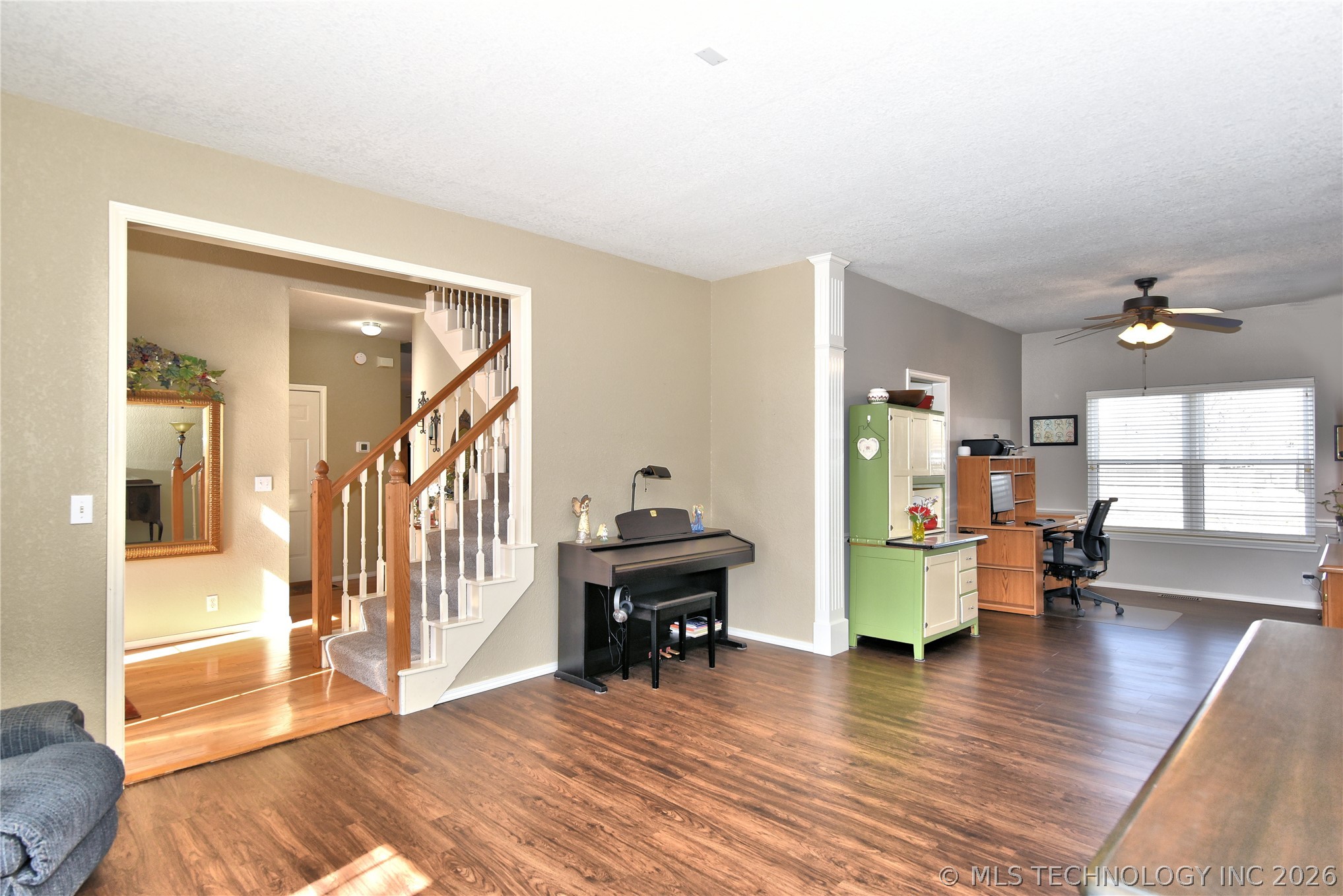 3016 W Hartford Street Property Photo 7