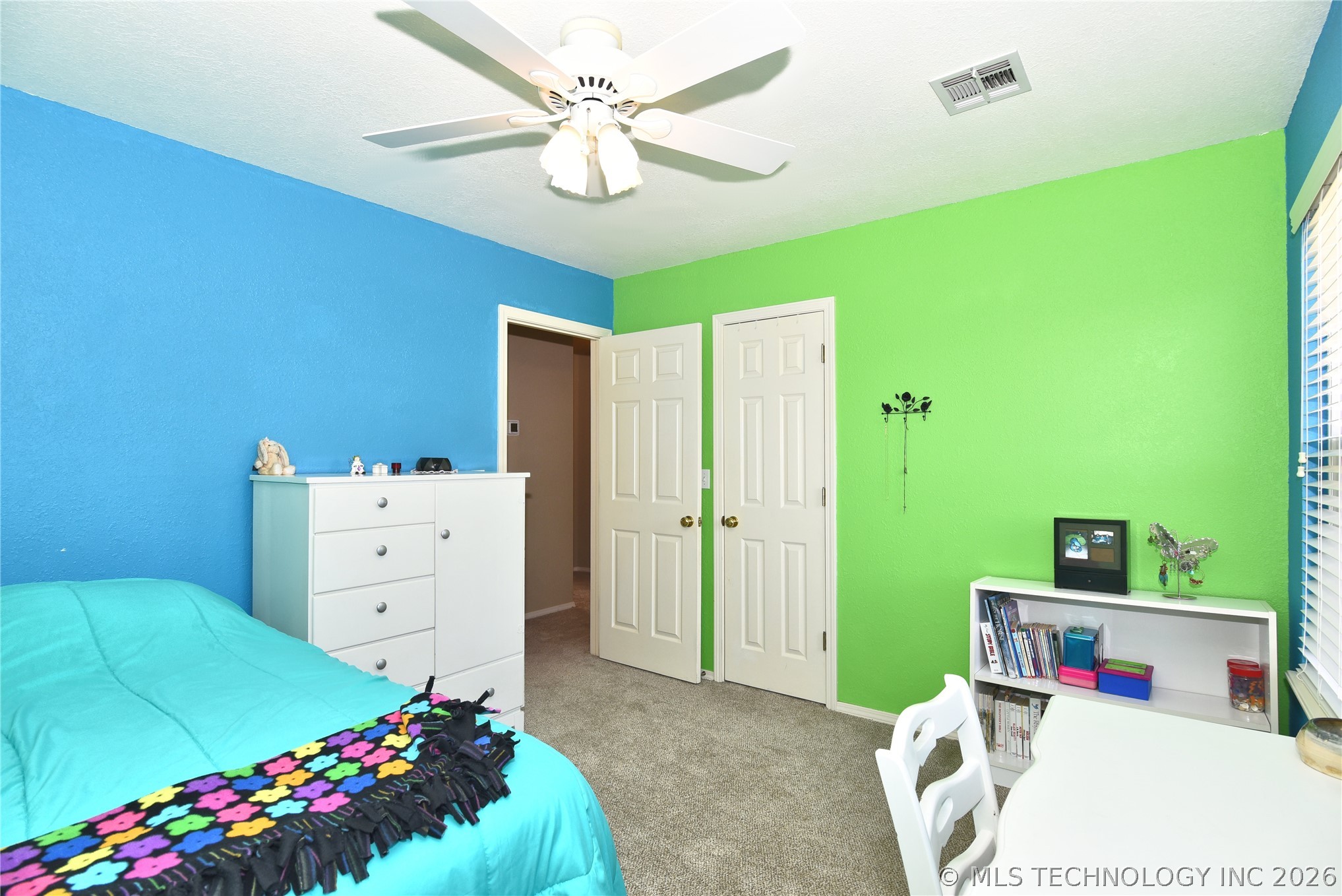3016 W Hartford Street Property Photo 27