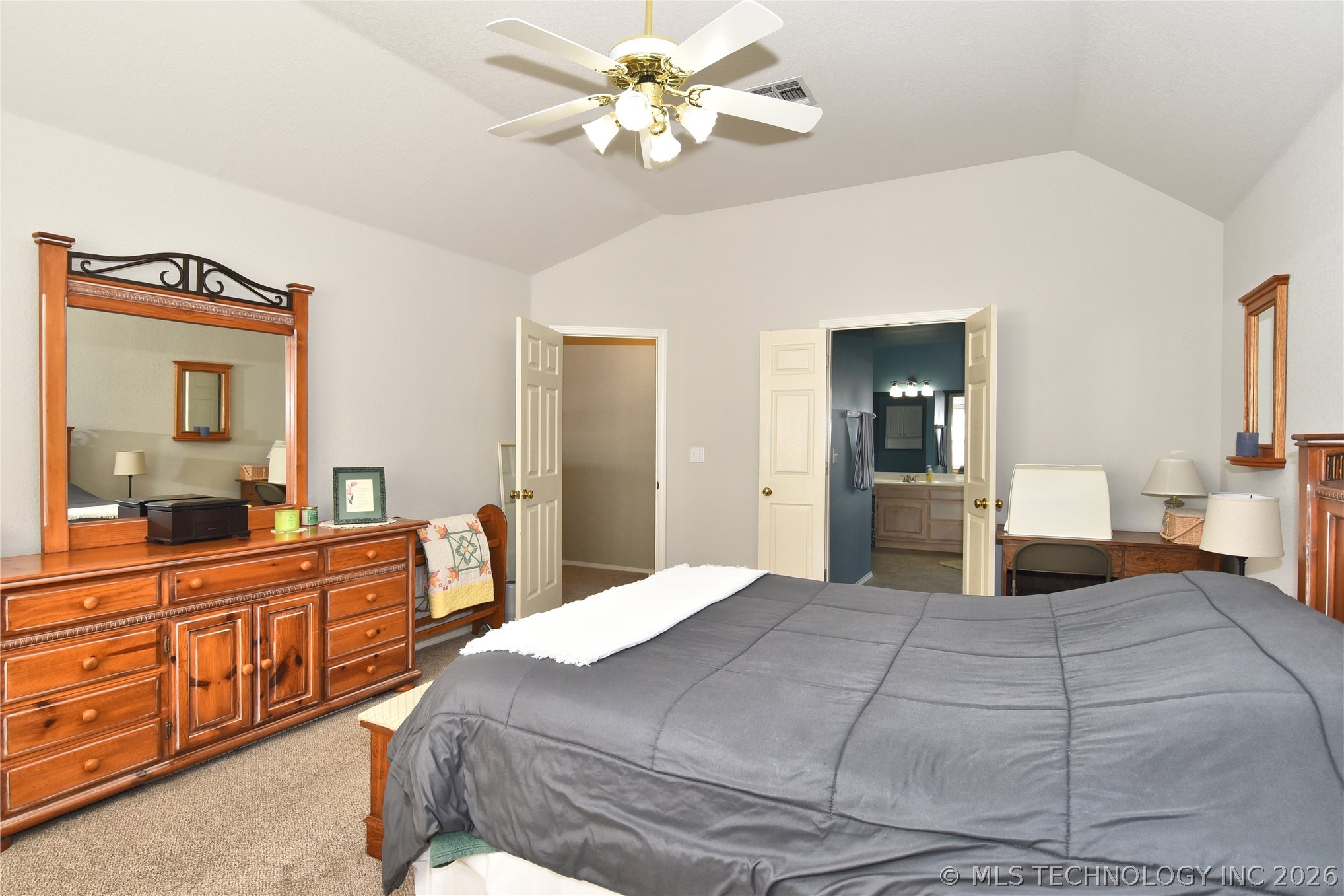3016 W Hartford Street Property Photo 29