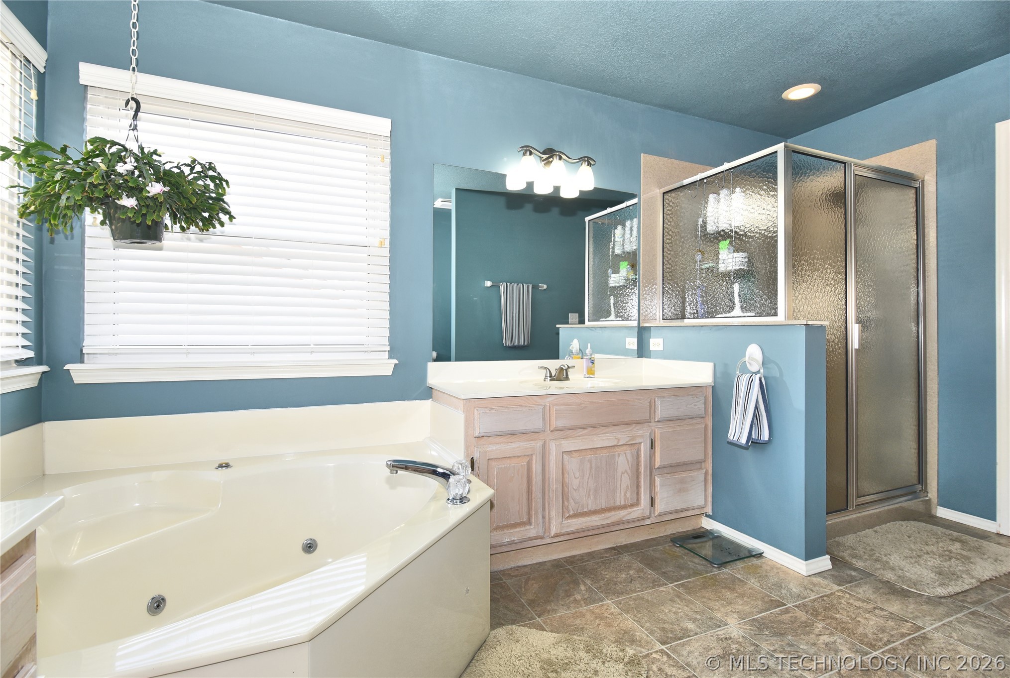 3016 W Hartford Street Property Photo 30