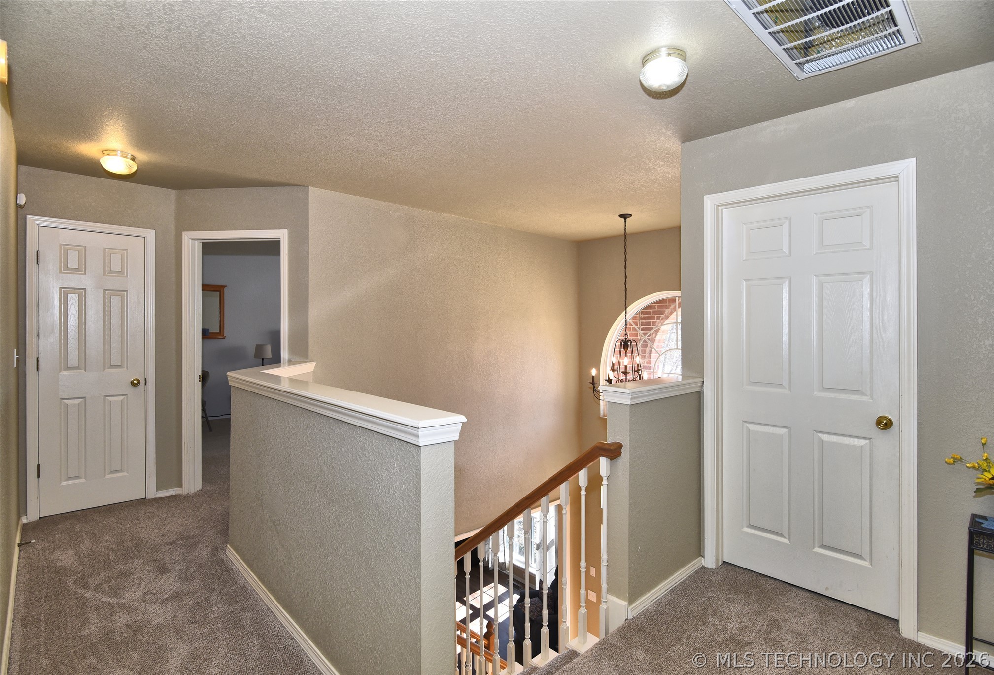3016 W Hartford Street Property Photo 33