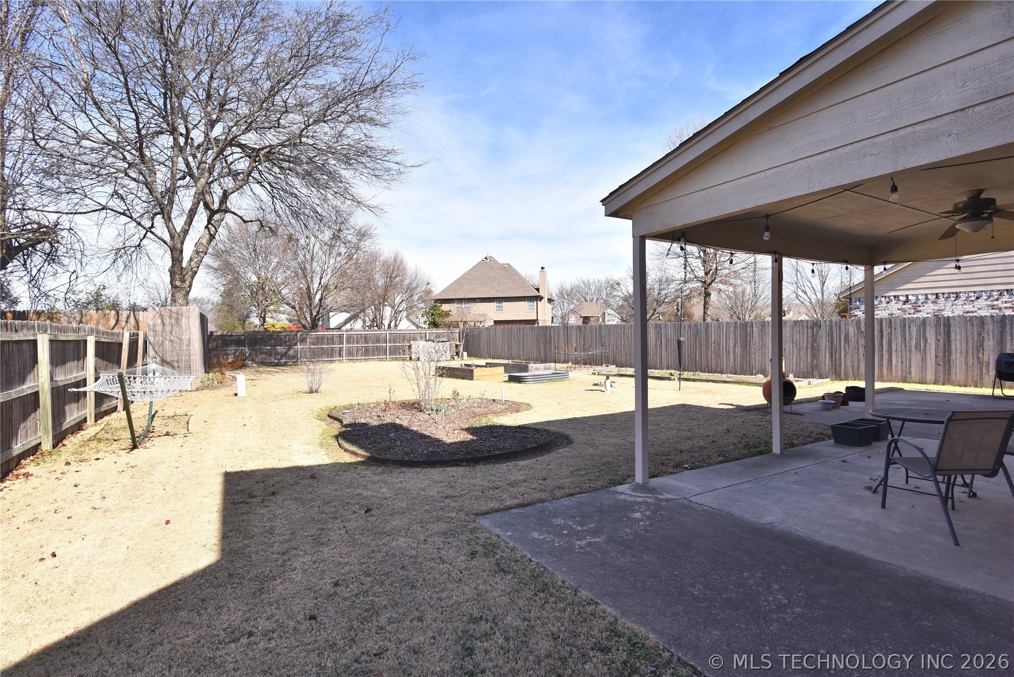 3016 W Hartford Street Property Photo 34