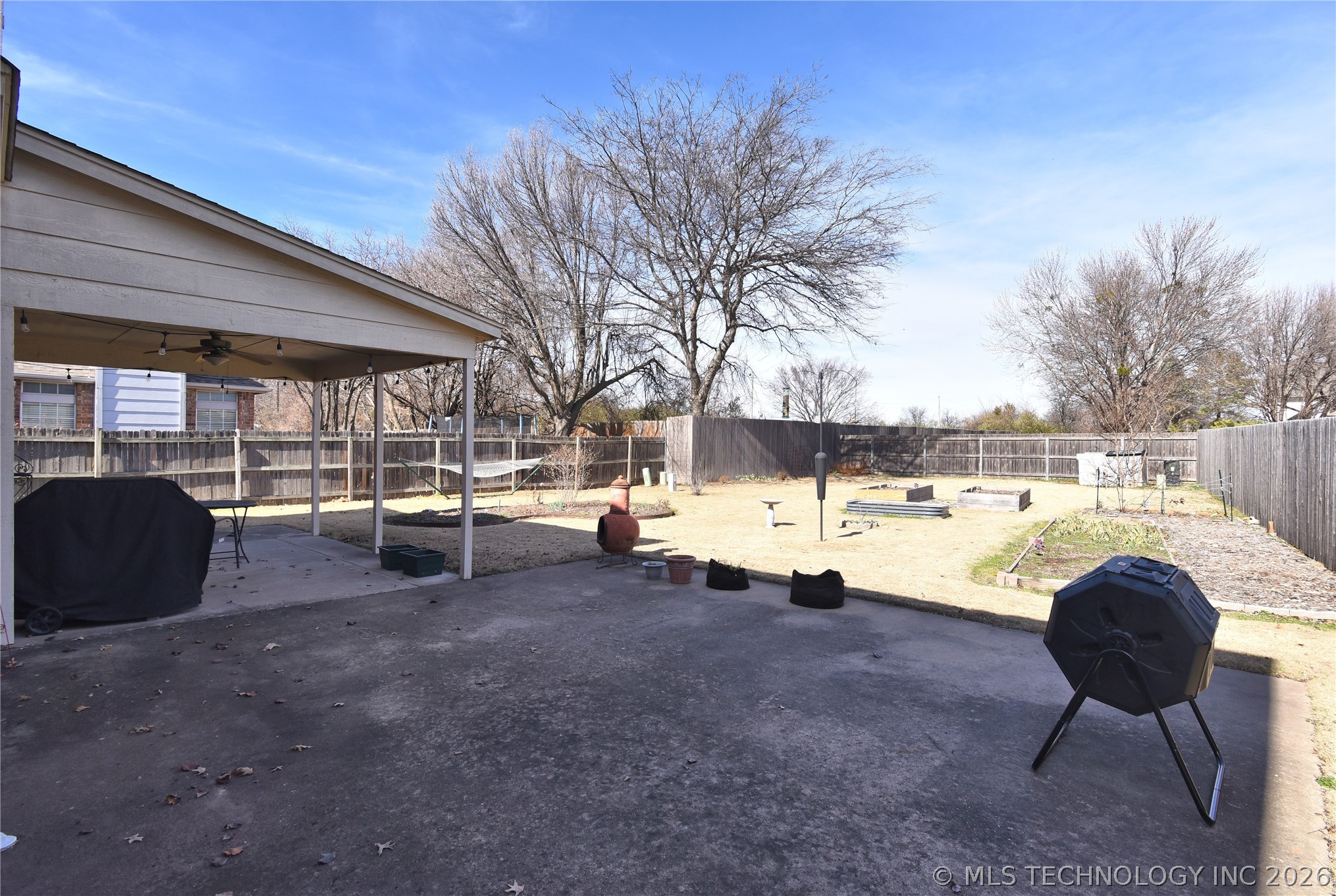 3016 W Hartford Street Property Photo 35