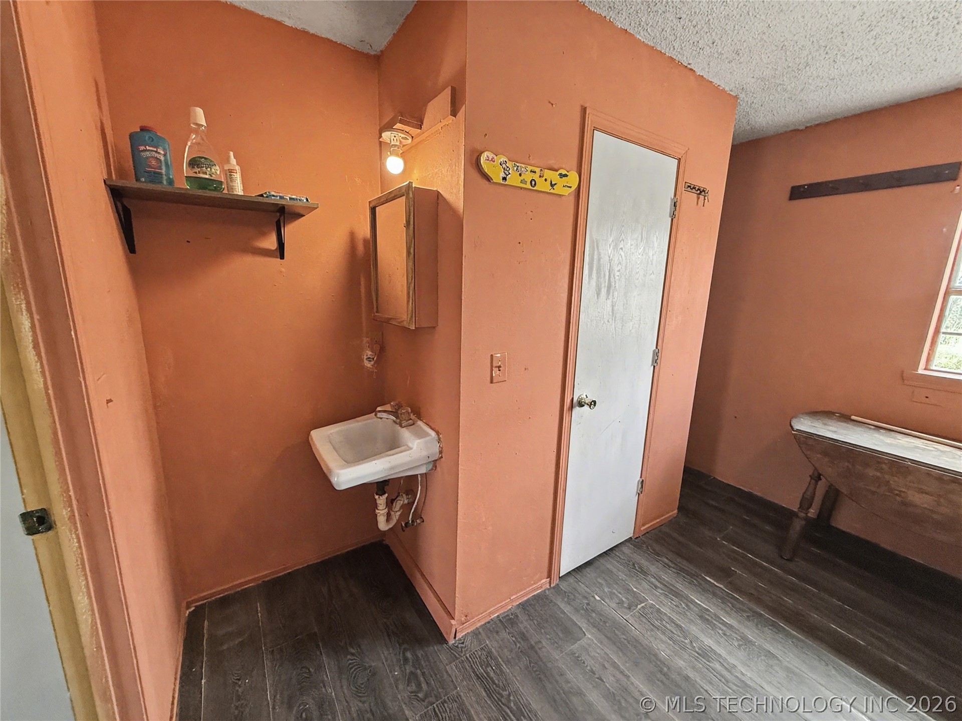 25377 S Welling Road Property Photo 9