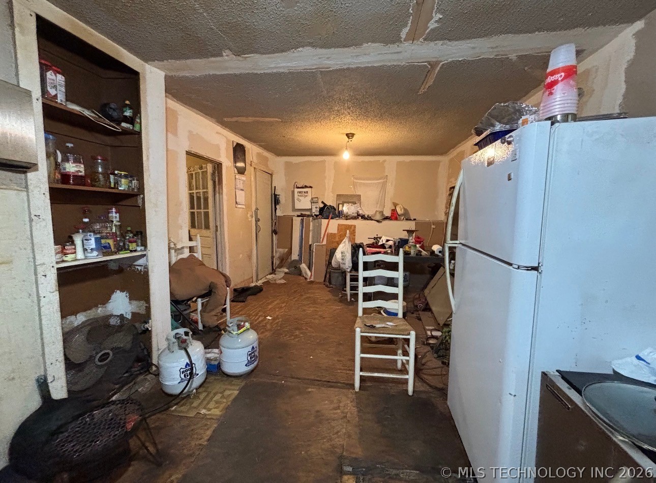 902 W Washington Property Photo 8