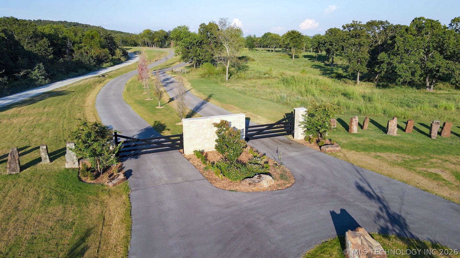 12 Pebble Ridge Road Property Photo 3