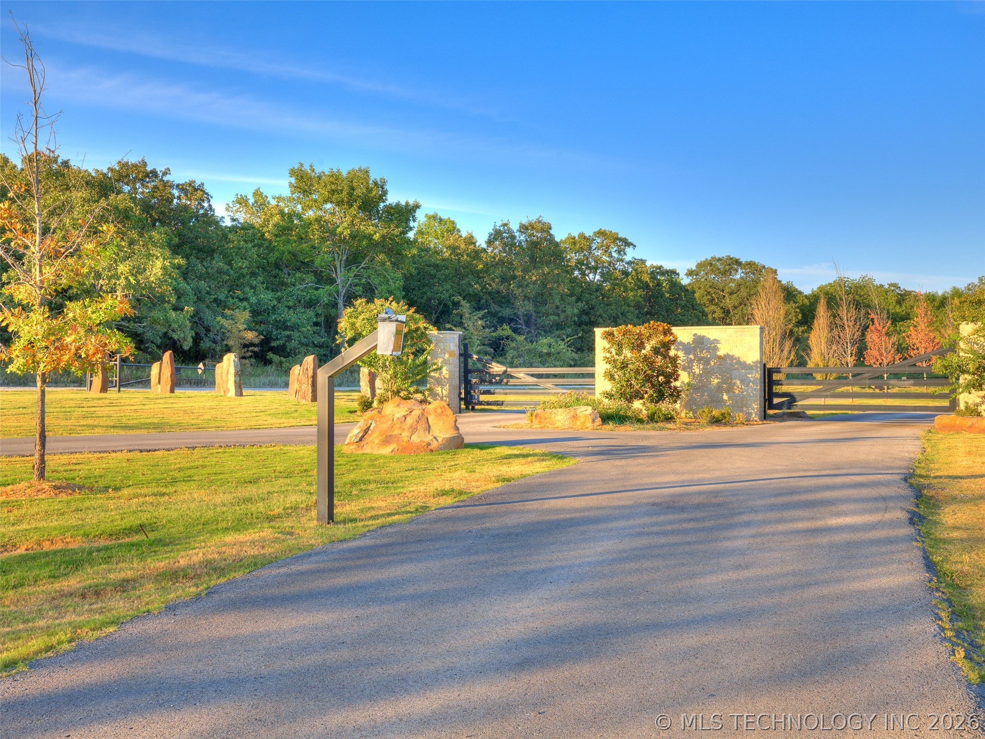 12 Pebble Ridge Road Property Photo 42