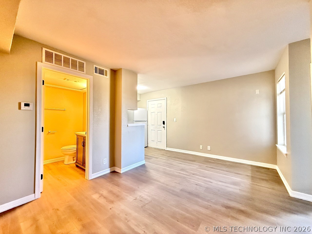 1730 E 67th Street K301 Property Photo 4
