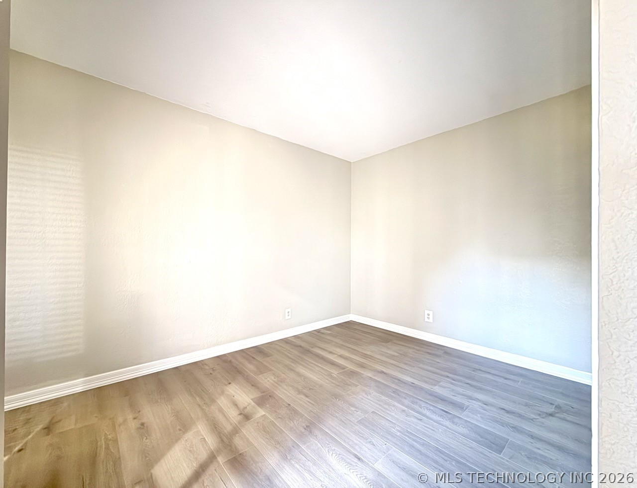1730 E 67th Street K301 Property Photo 18