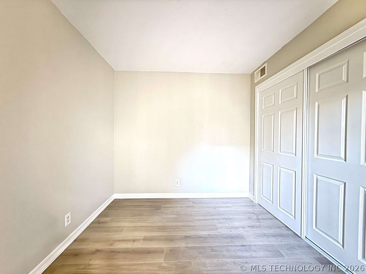 1730 E 67th Street K301 Property Photo 19