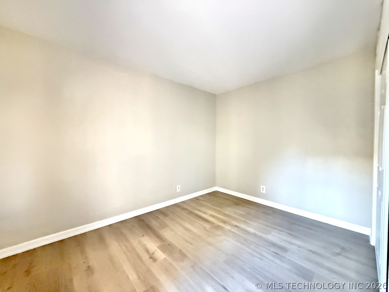 1730 E 67th Street K301 Property Photo 20