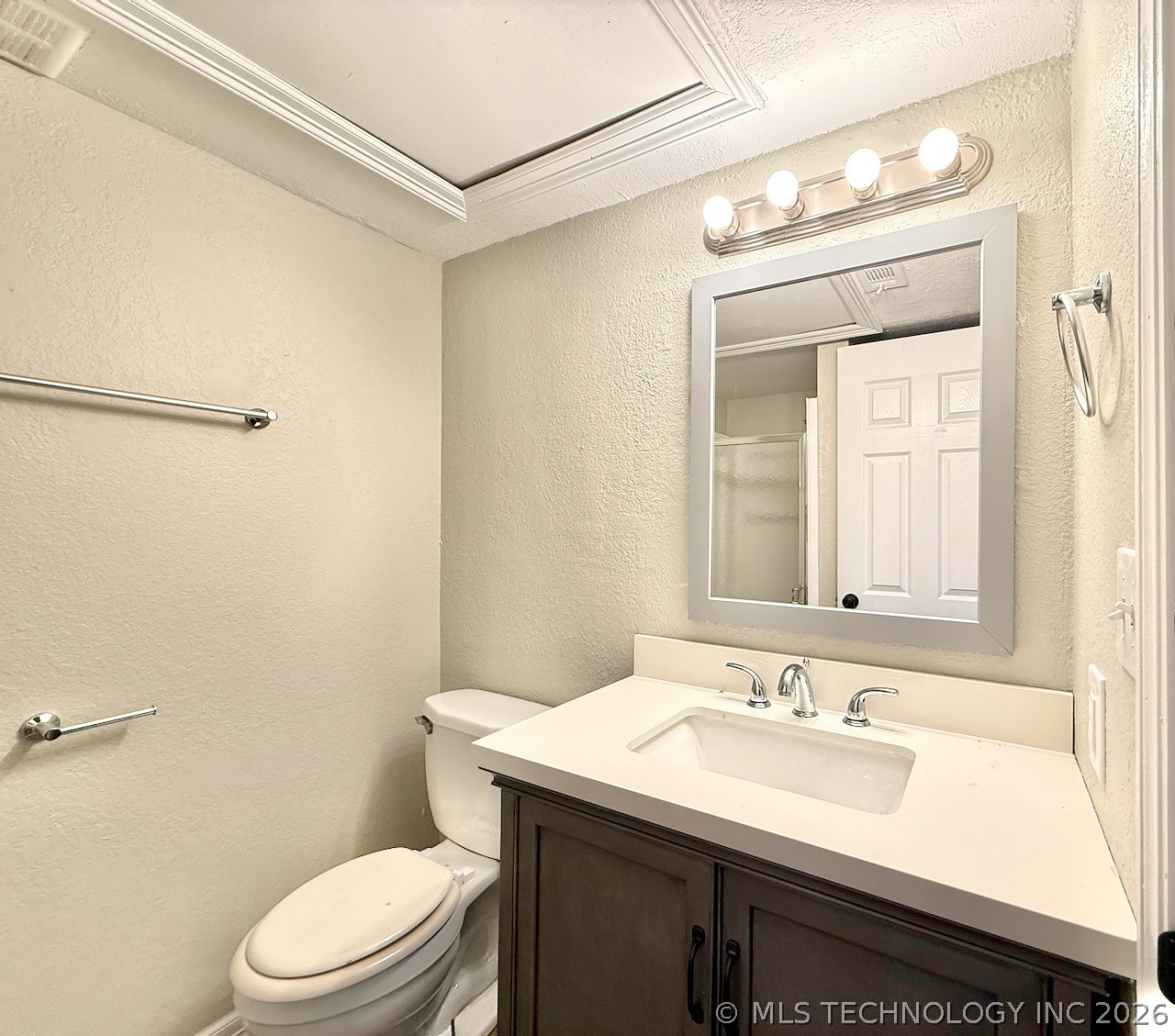 1730 E 67th Street K301 Property Photo 28