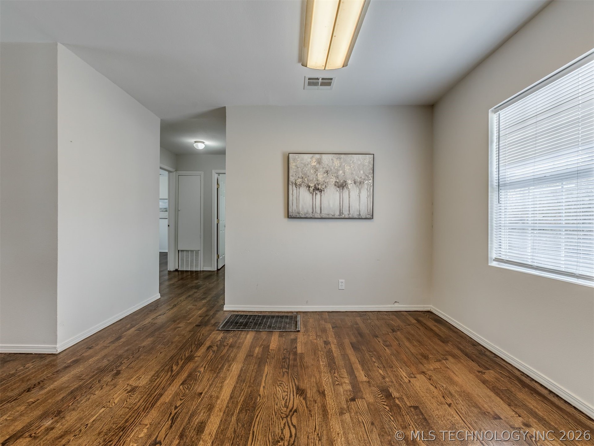243 Ne Elmhurst Avenue Property Photo 10