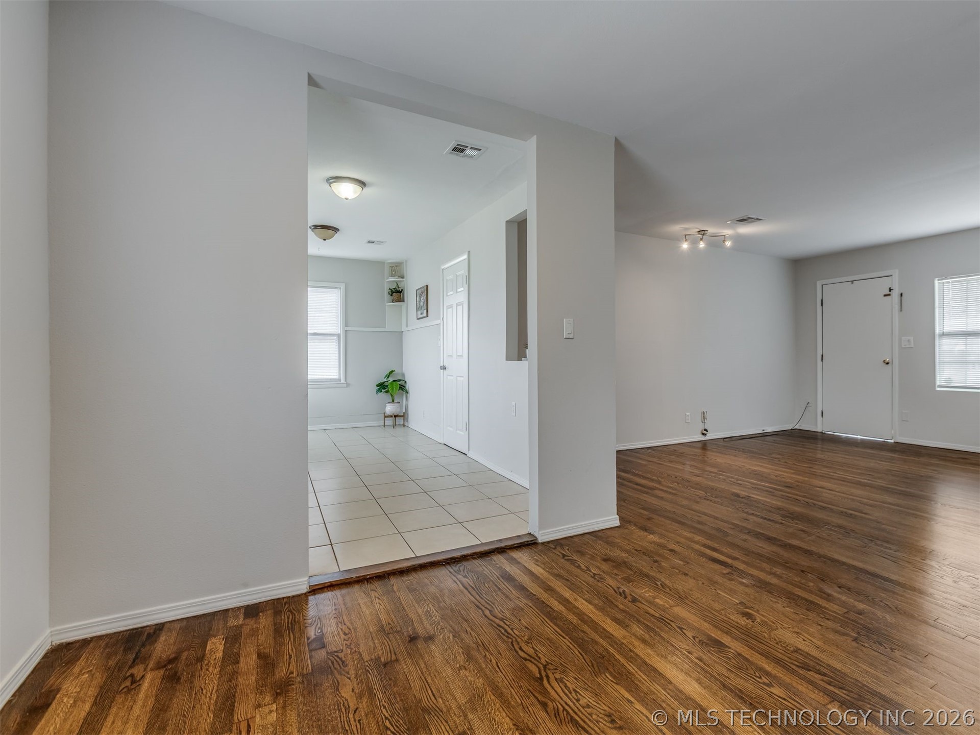 243 Ne Elmhurst Avenue Property Photo 11