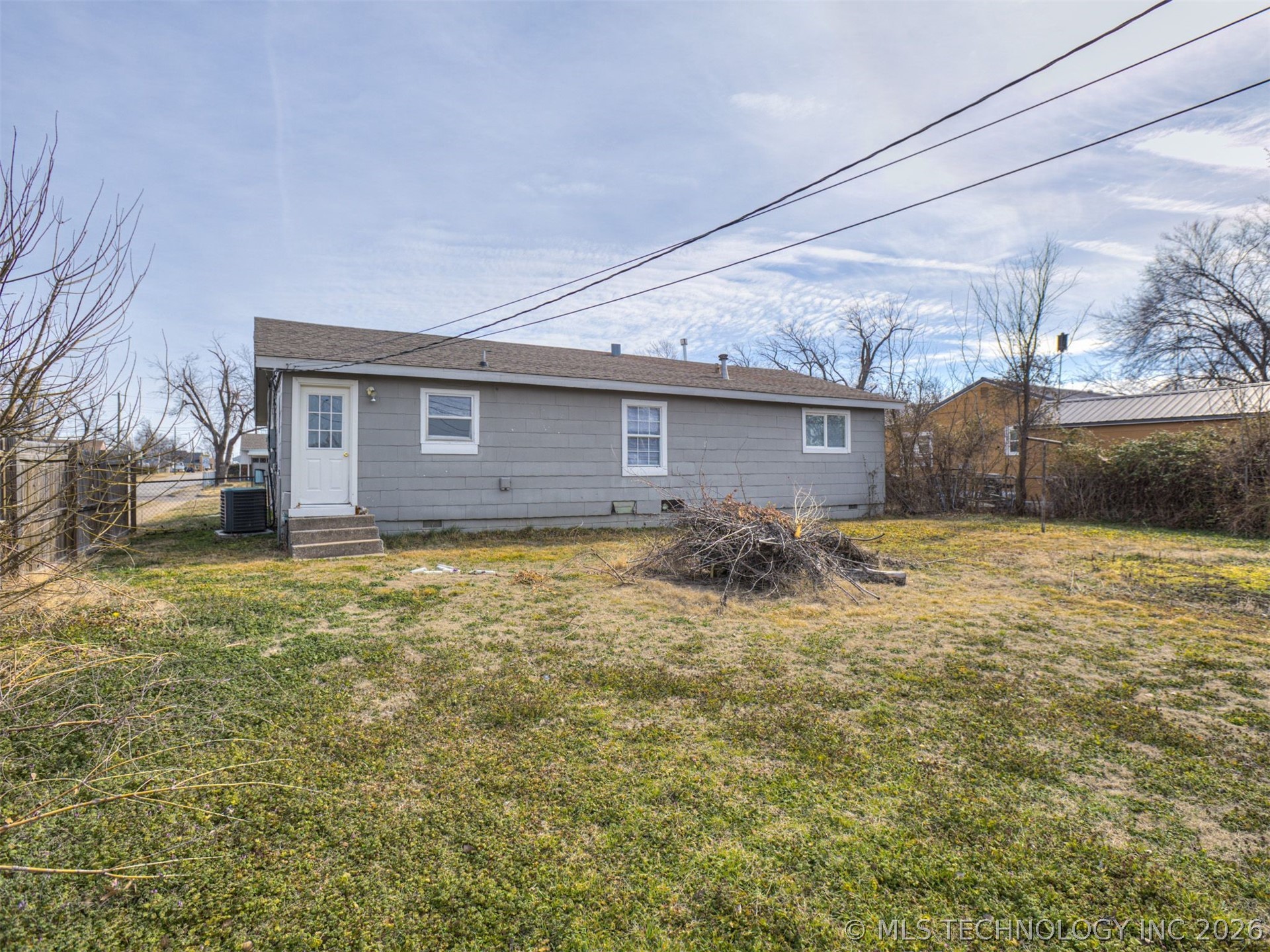 243 Ne Elmhurst Avenue Property Photo 23