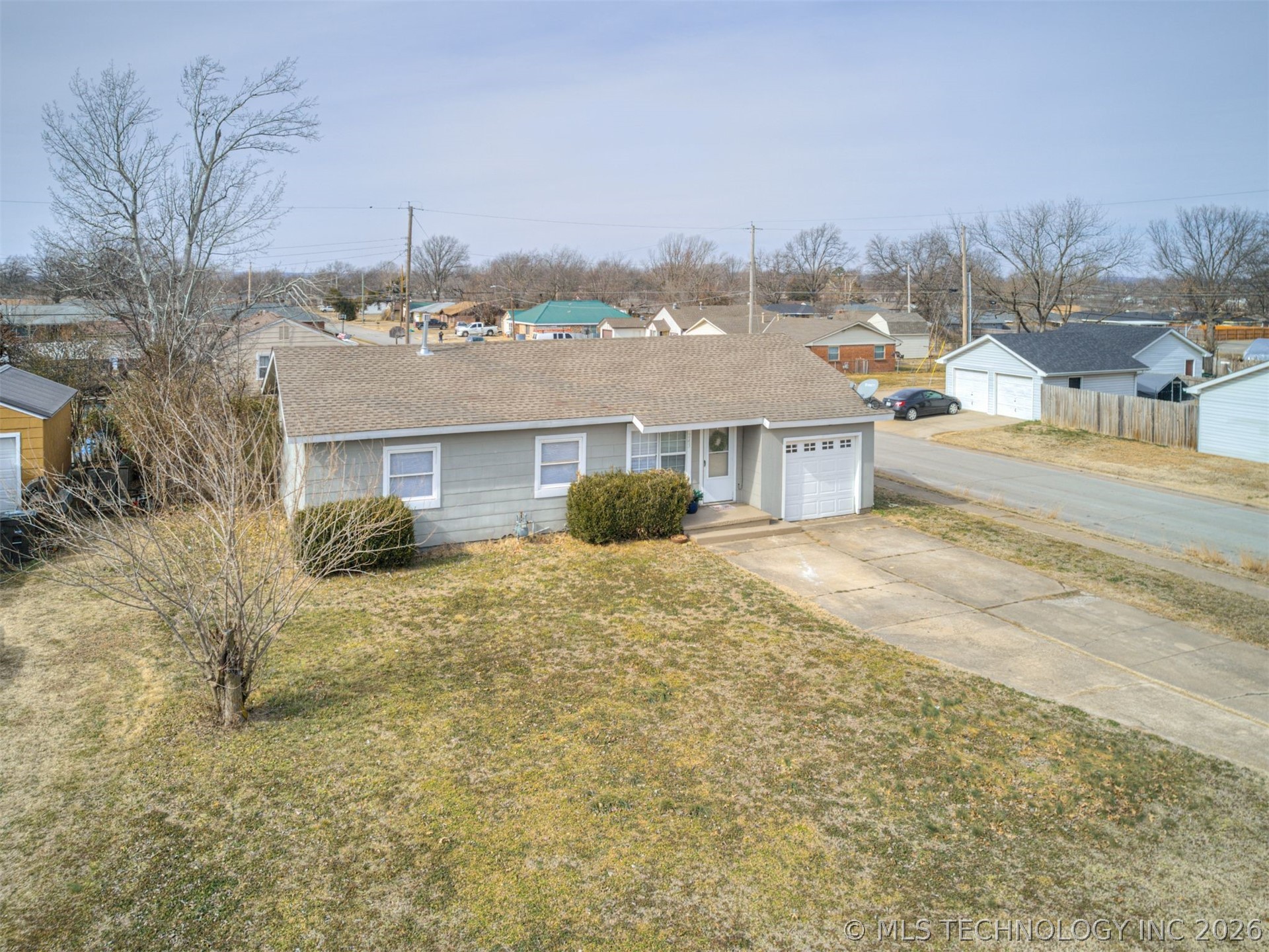 243 Ne Elmhurst Avenue Property Photo 26