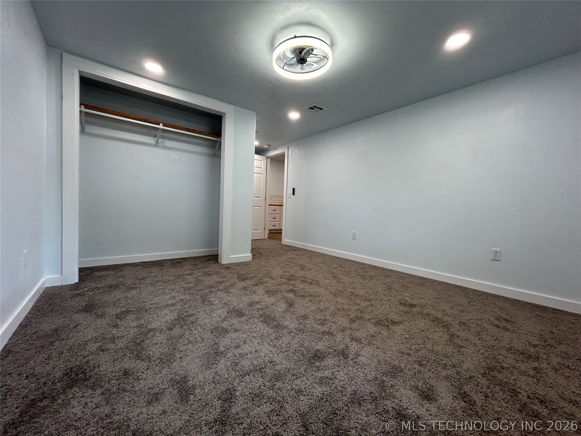 1008 W Burney Street Property Photo 16