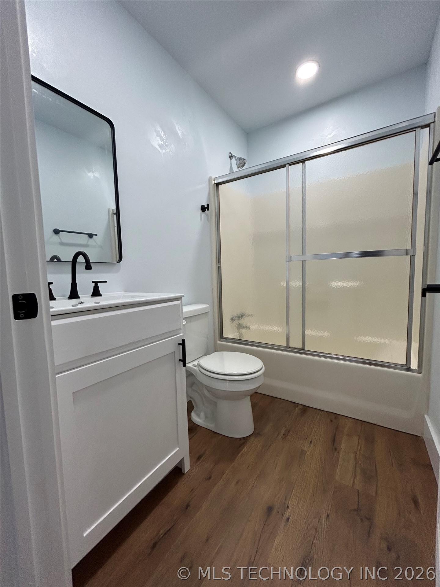 1008 W Burney Street Property Photo 18