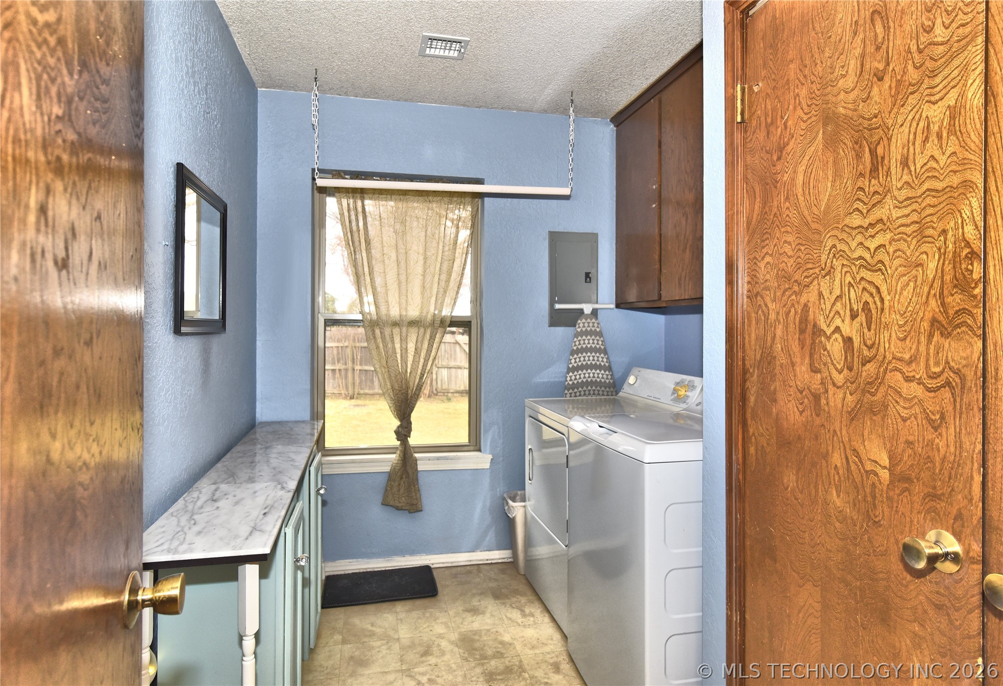 9213 E 68th Street Property Photo 15