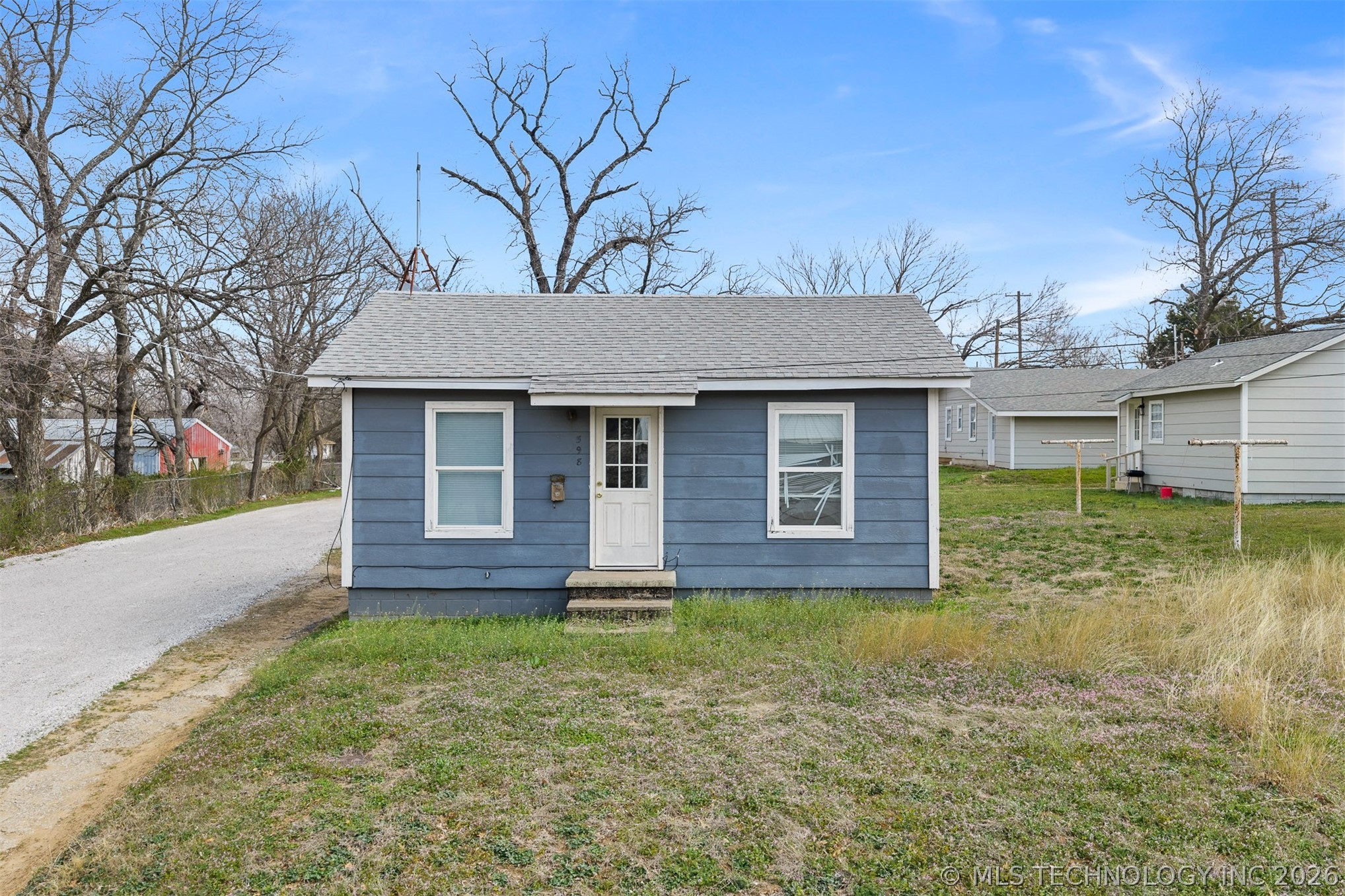 598 2nd Street Property Photo 5