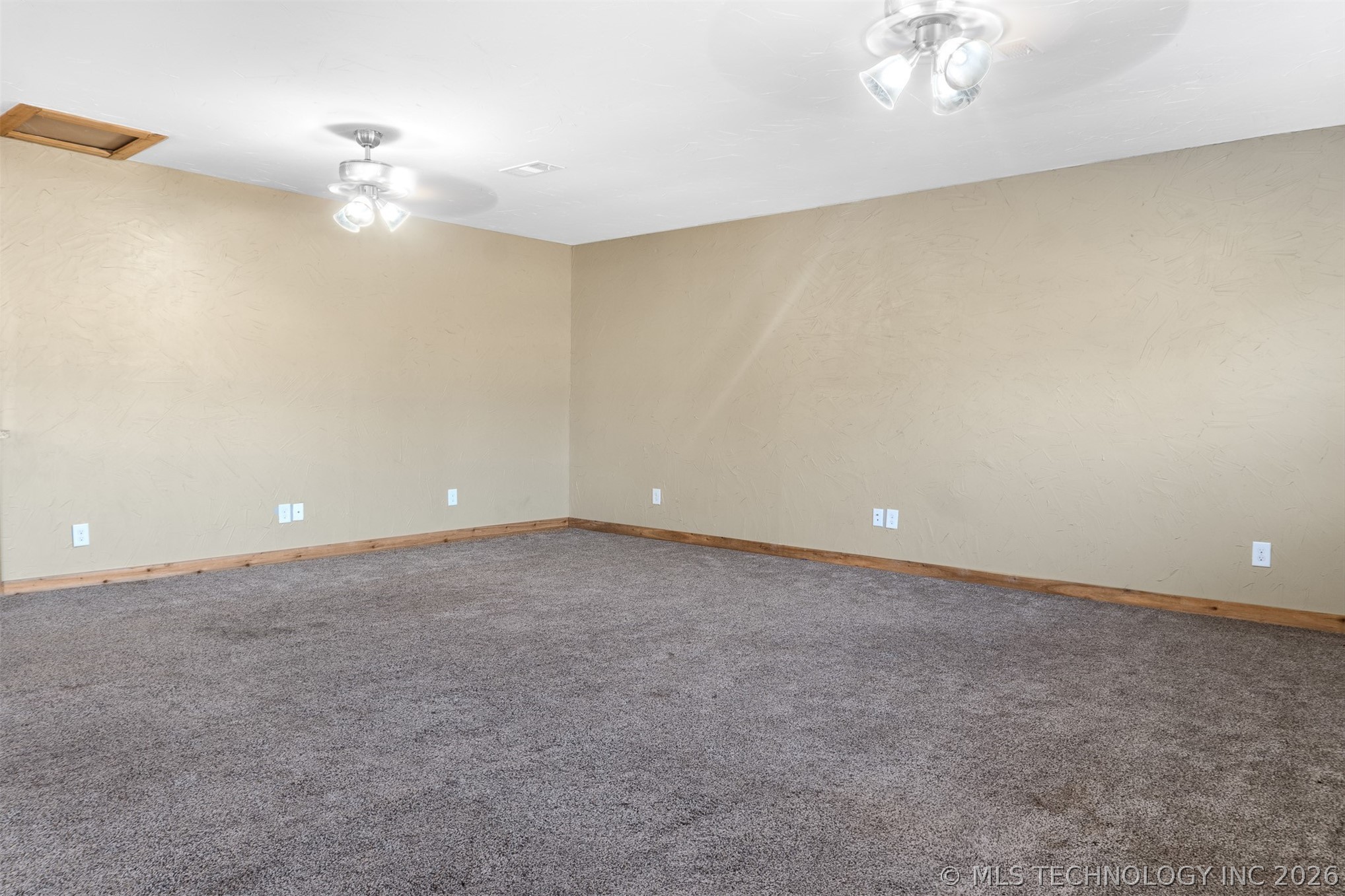 365 Tandy Walker Property Photo 5
